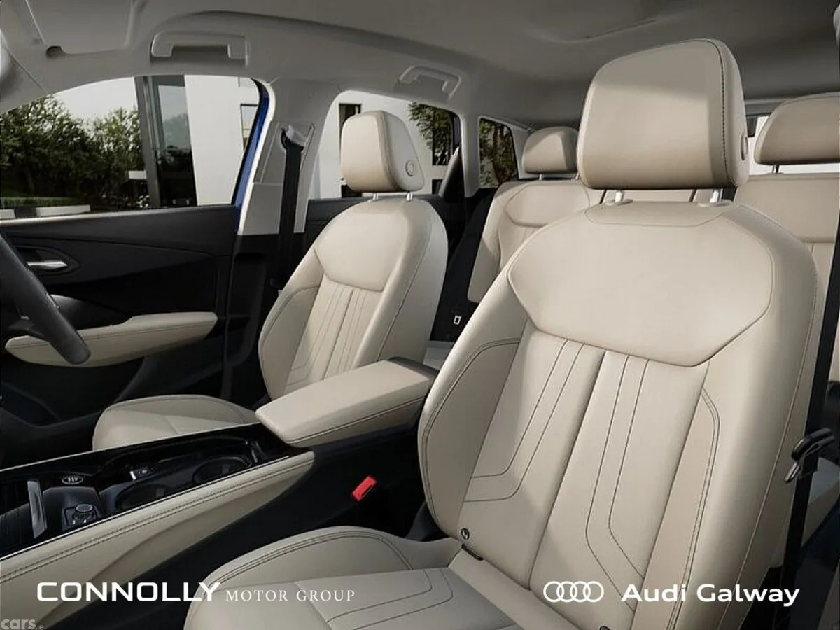 Audi Q3 SUV, Petrol Plug-in Hybrid, 2027, Blue
