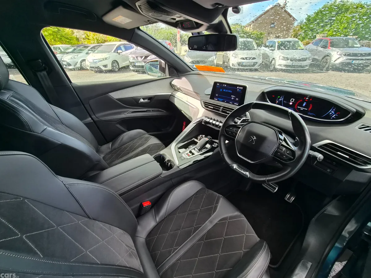 Peugeot 5008 MPV, Diesel, 2018, Blue