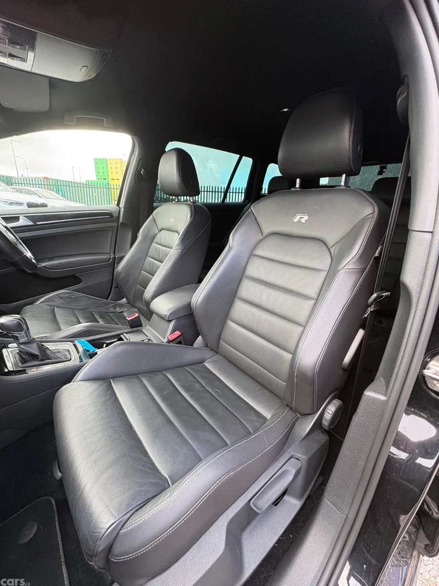 Volkswagen Golf Estate, Petrol, 2015, Black