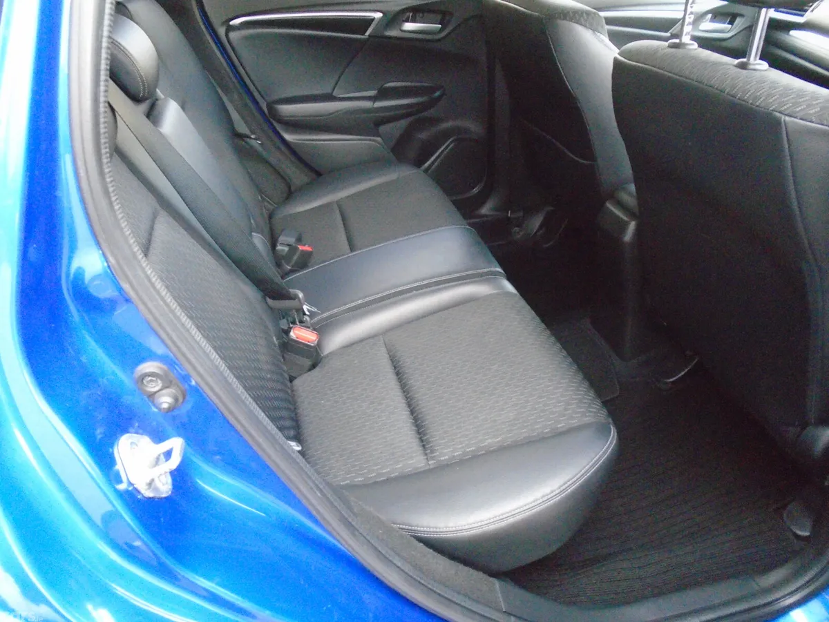 Honda Fit Hatchback, Petrol Hybrid, 2015, Blue