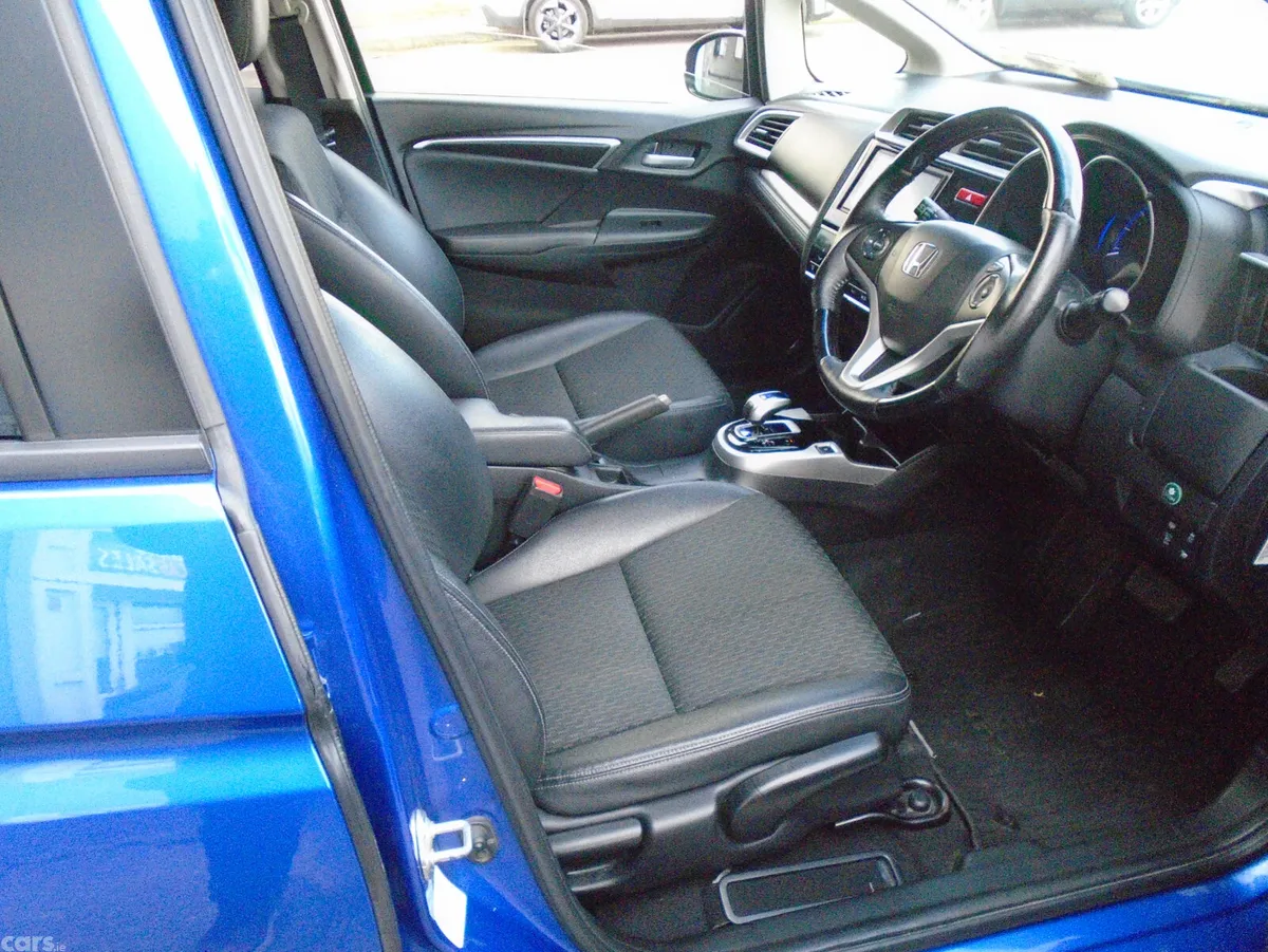 Honda Fit Hatchback, Petrol Hybrid, 2015, Blue