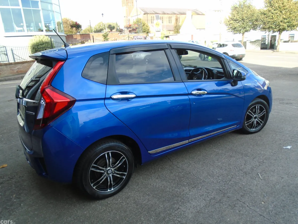 Honda Fit Hatchback, Petrol Hybrid, 2015, Blue