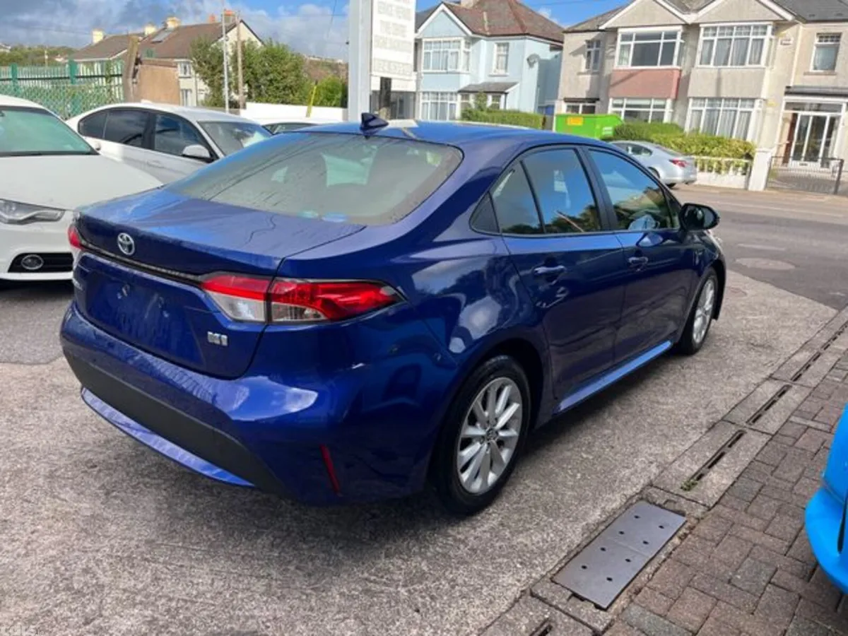 Toyota Corolla Saloon, Petrol Hybrid, 2021, Blue