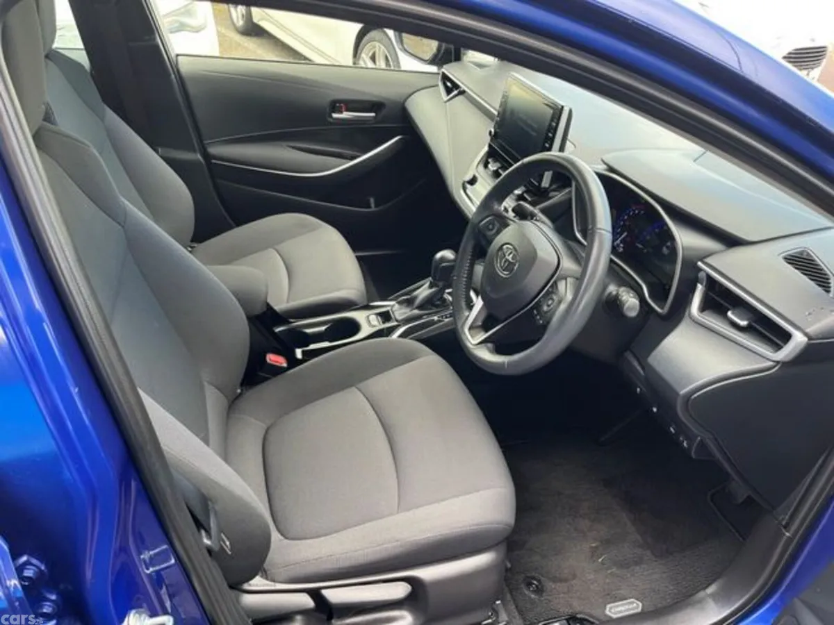 Toyota Corolla Saloon, Petrol Hybrid, 2021, Blue
