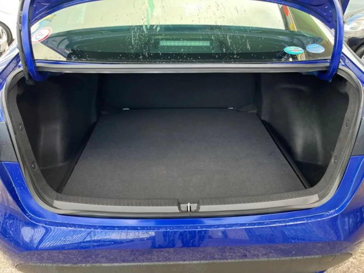 Toyota Corolla Saloon, Petrol Hybrid, 2021, Blue