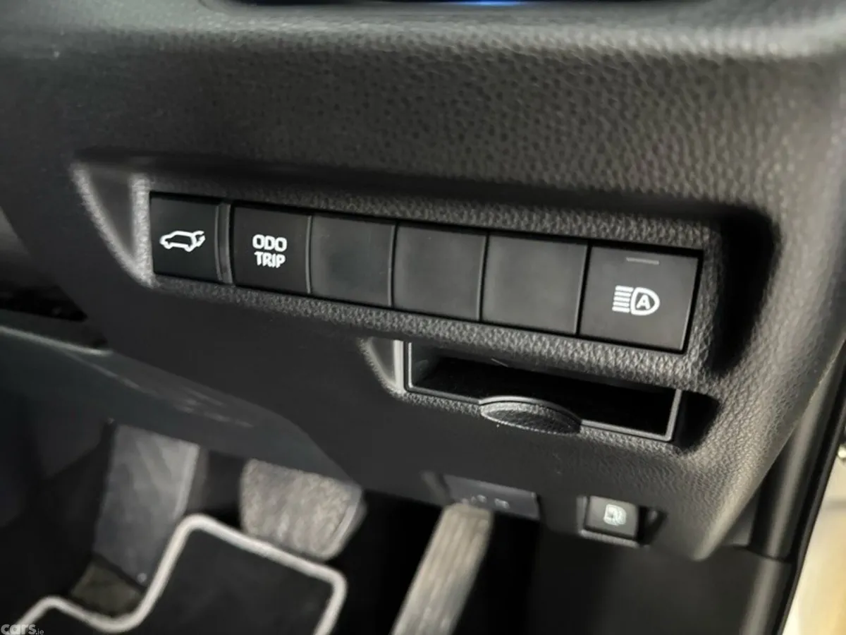 Toyota RAV4 SUV, Petrol Hybrid, 2024, Silver