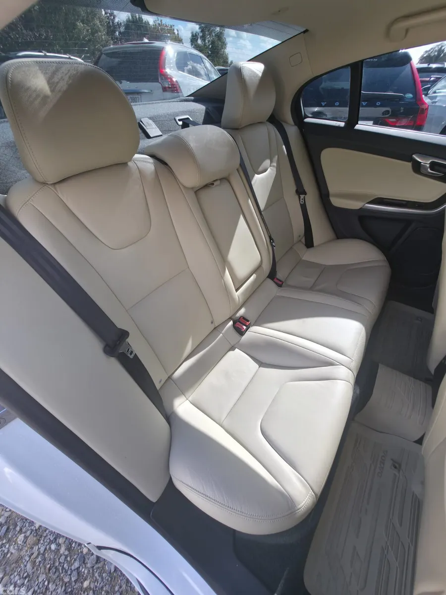 Volvo S60 Saloon, Diesel, 2016, White