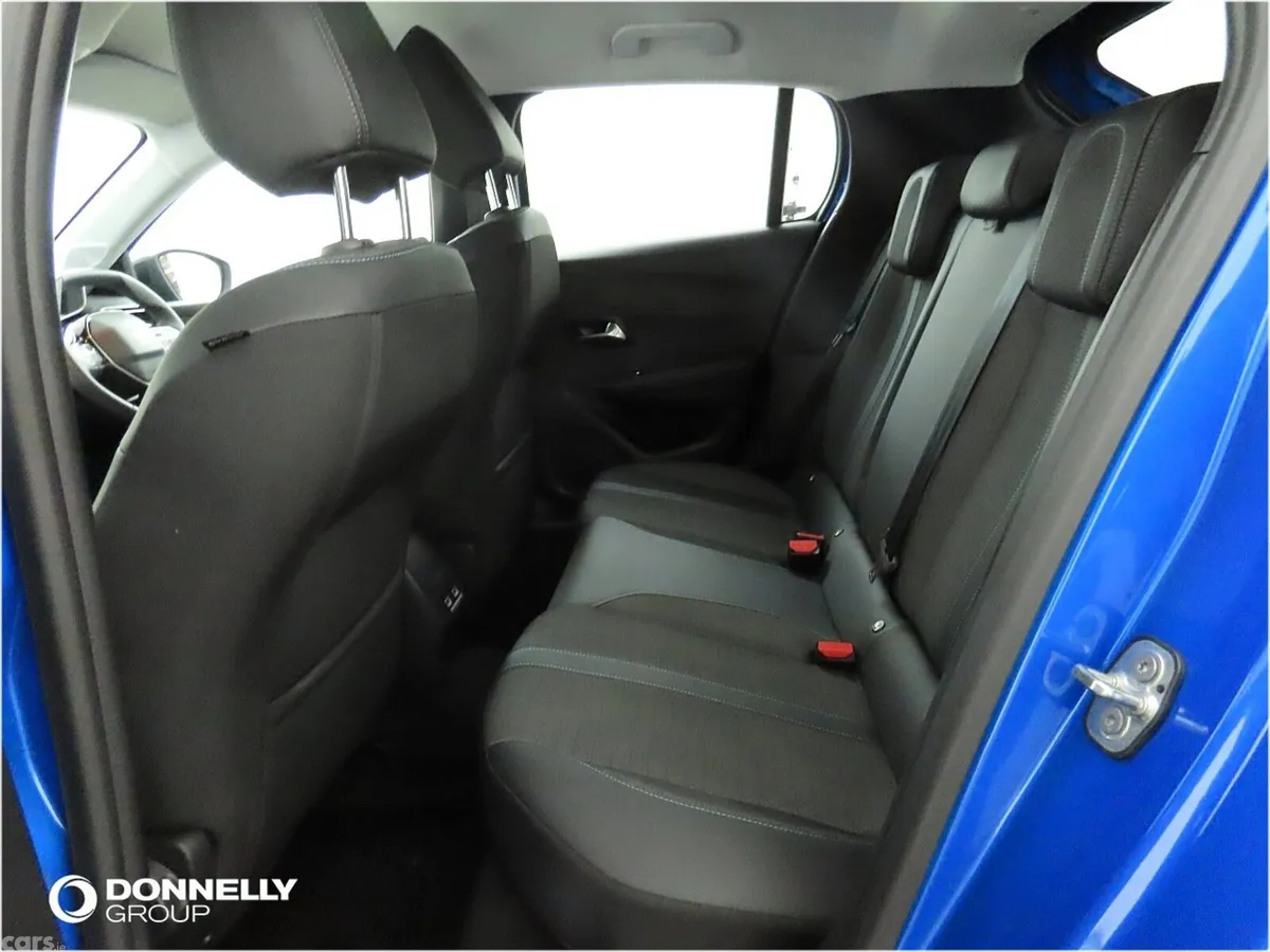 Peugeot 208 Hatchback, Petrol, 2023, Blue