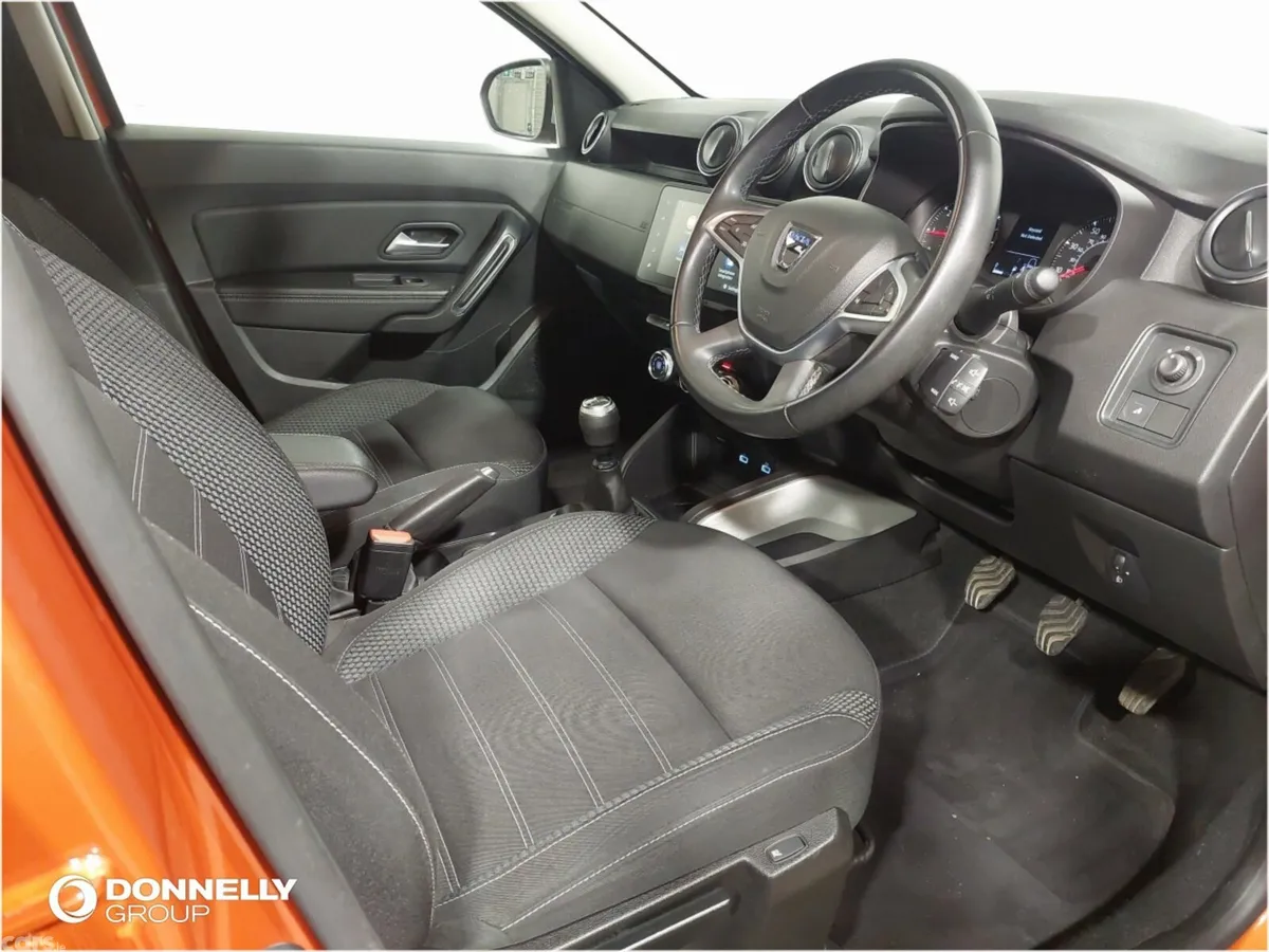Dacia Duster Estate, Petrol, 2023, Orange