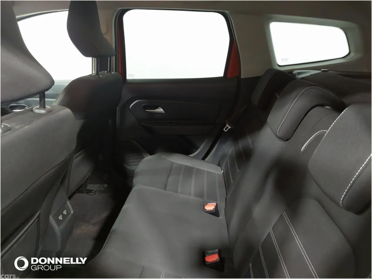 Dacia Duster Estate, Petrol, 2023, Orange