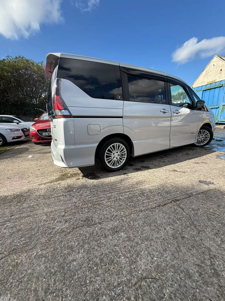 Nissan Serena MPV, Petrol Hybrid, 2017, Silver