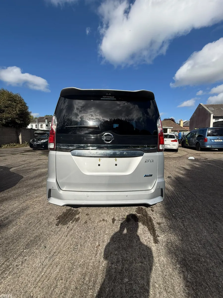 Nissan Serena MPV, Petrol Hybrid, 2017, Silver