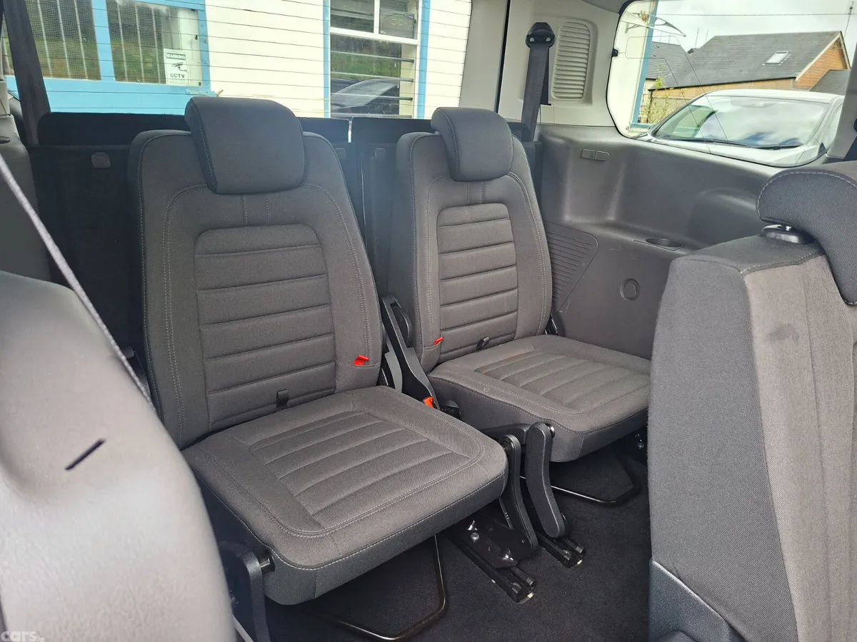 Ford Tourneo Connect MPV, Diesel, 2022, Grey