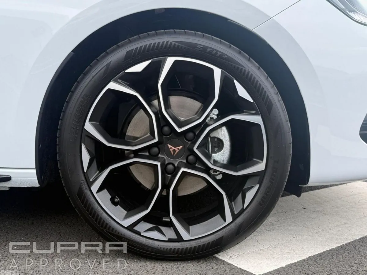 Cupra Leon Hatchback, Diesel, 2026, White