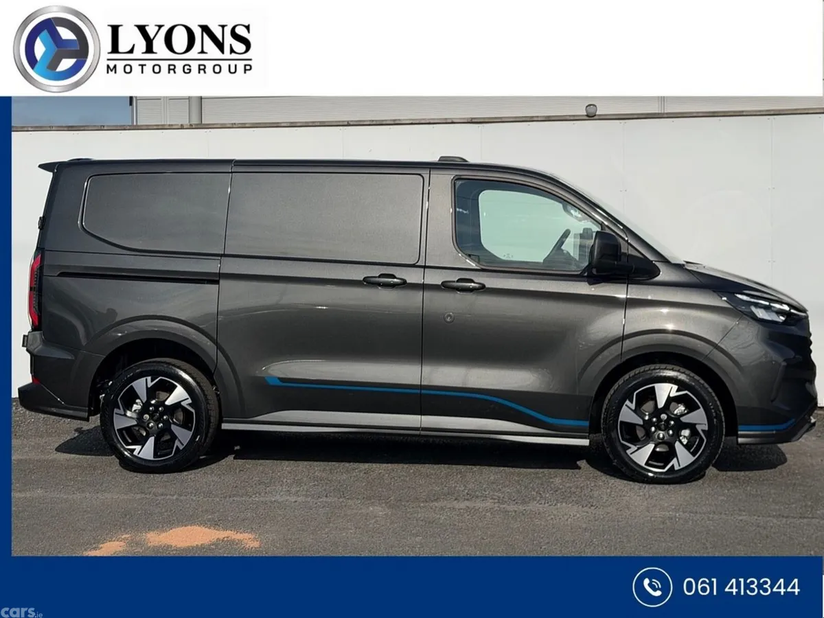 Ford Tourneo Custom Estate, Diesel, 2026, Black