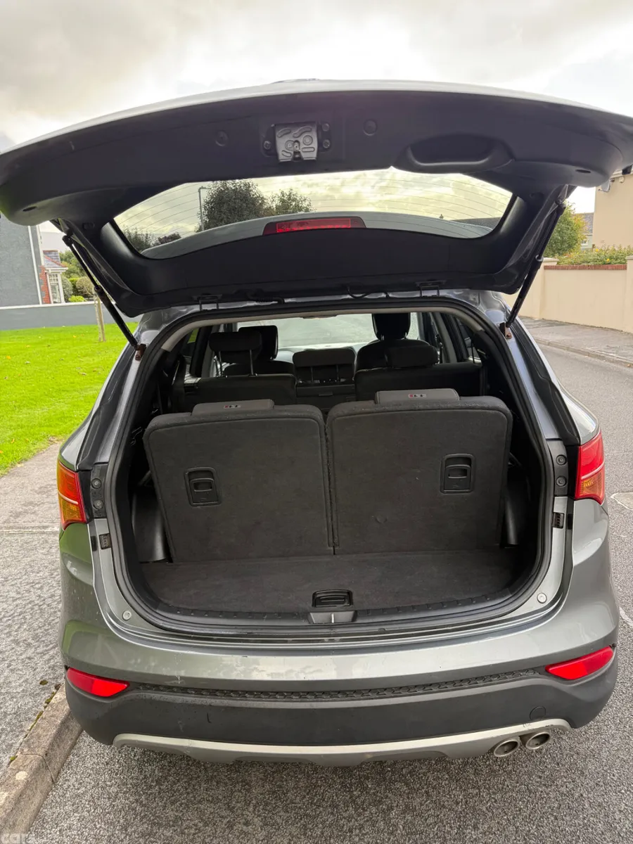 Hyundai Santa Fe SUV, Diesel, 2014, Silver