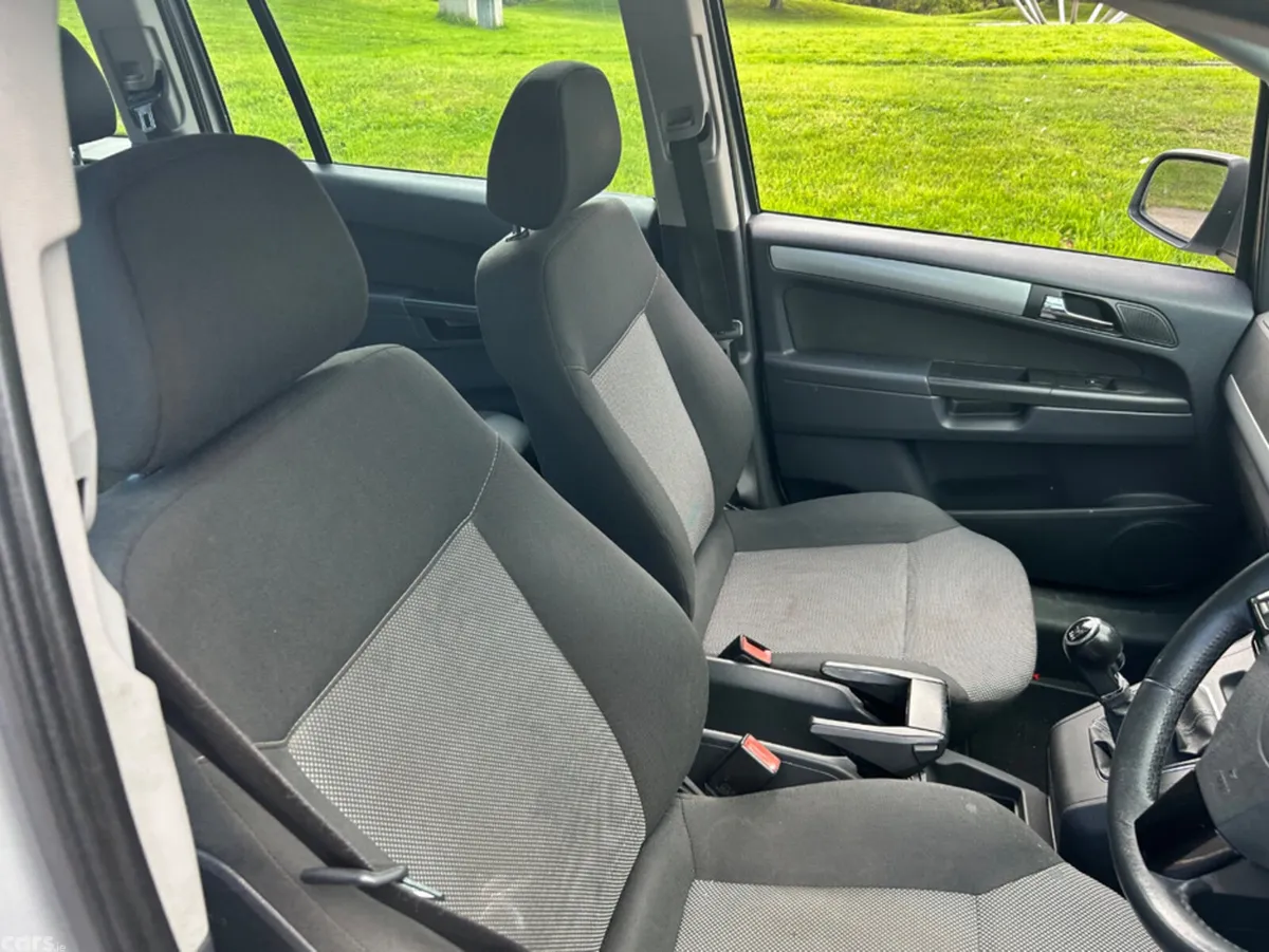 Vauxhall Zafira MPV, Diesel, 2013, Silver