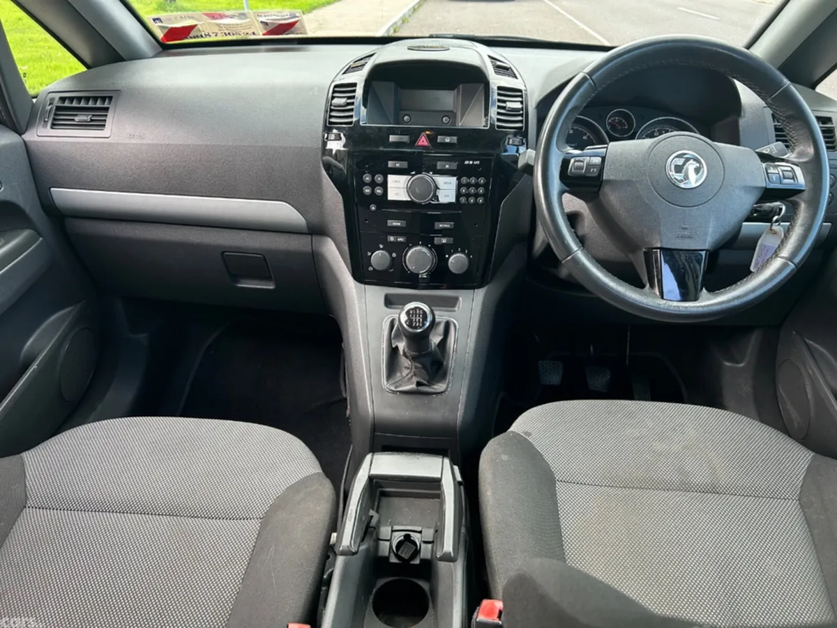 Vauxhall Zafira MPV, Diesel, 2013, Silver