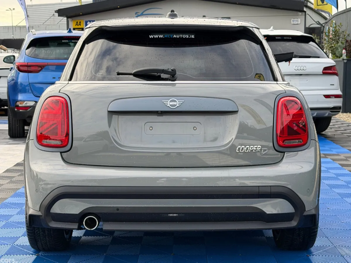Mini Cooper Hatchback, Diesel, 2022, Grey