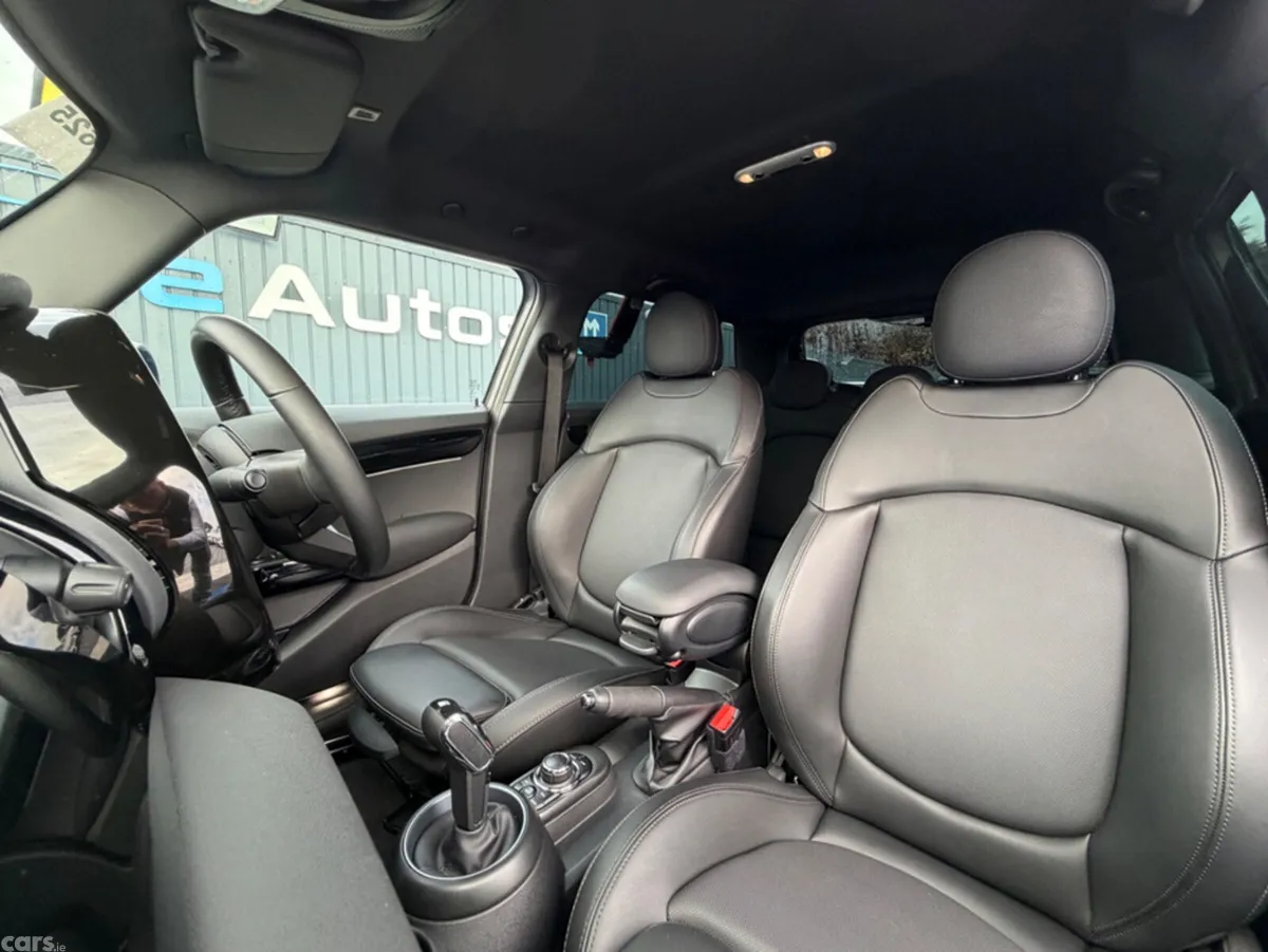 Mini Cooper Hatchback, Diesel, 2022, Grey