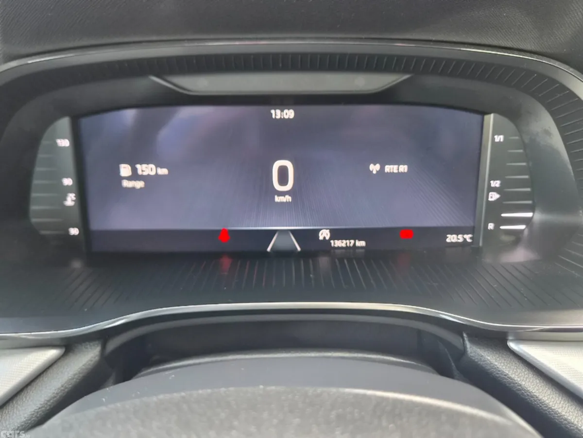 Skoda Octavia Hatchback, Diesel, 2023, Grey