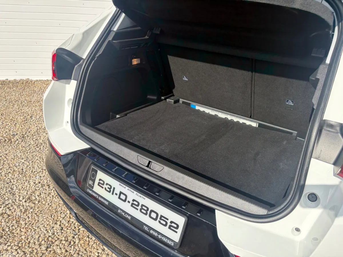 Opel Grandland MPV, Diesel, 2023, White