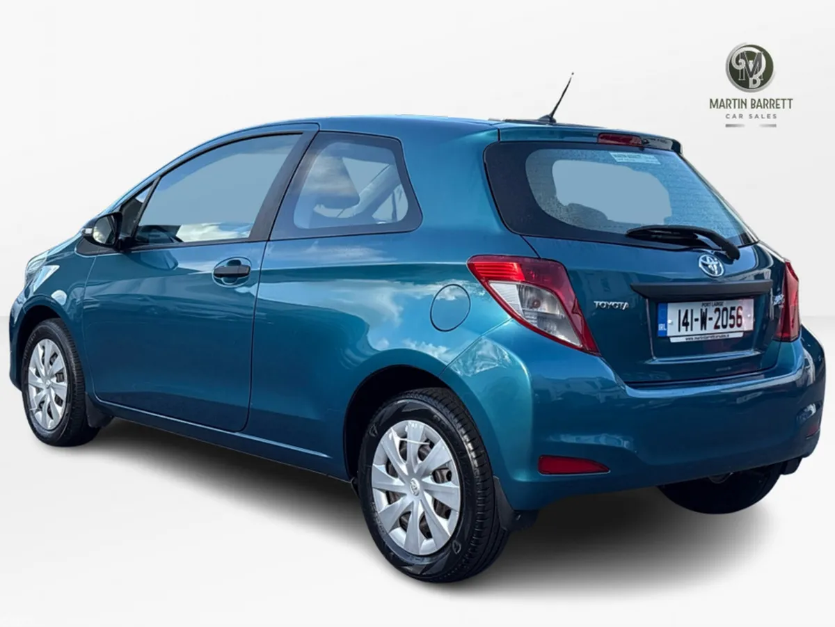 Toyota Yaris Hatchback, Petrol, 2014, Green