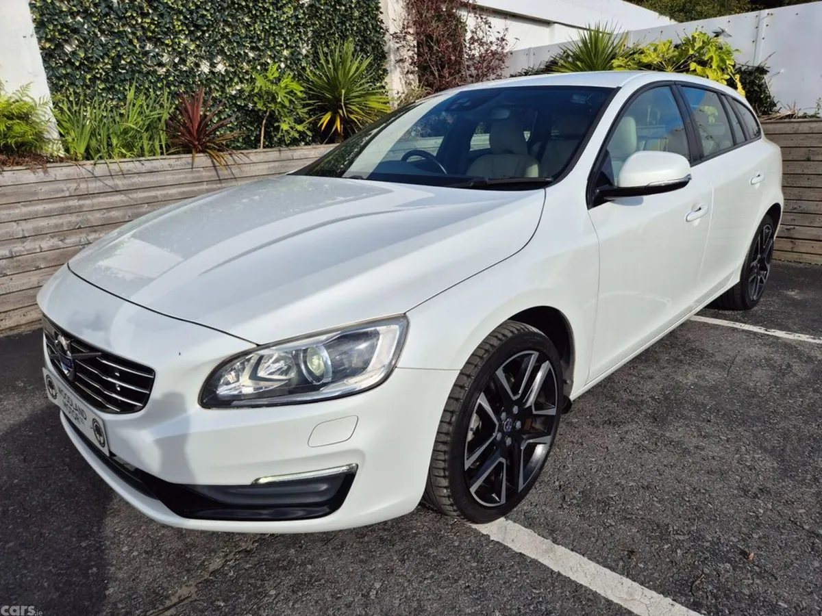 Volvo V60 Estate, Diesel, 2017, White