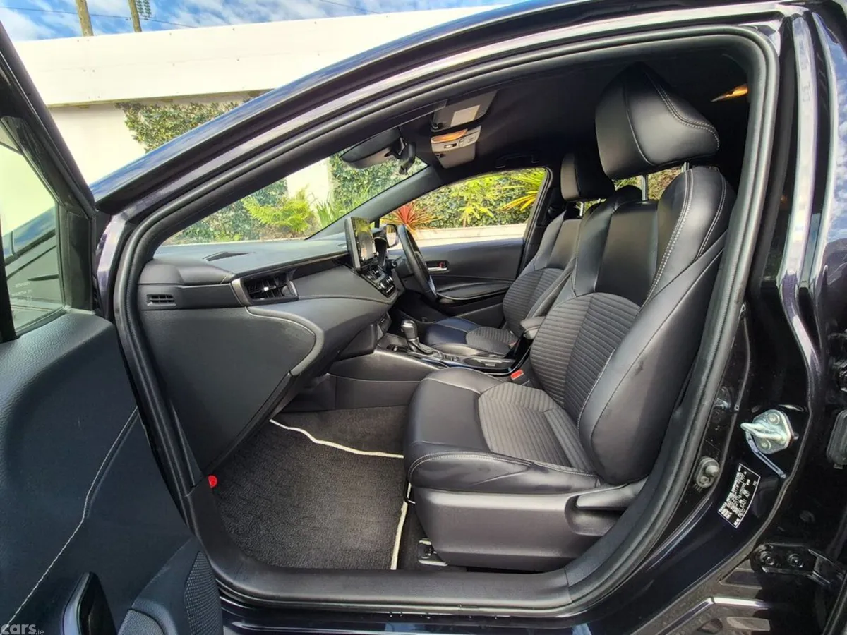 Toyota Corolla Estate, Petrol Hybrid, 2022, Black