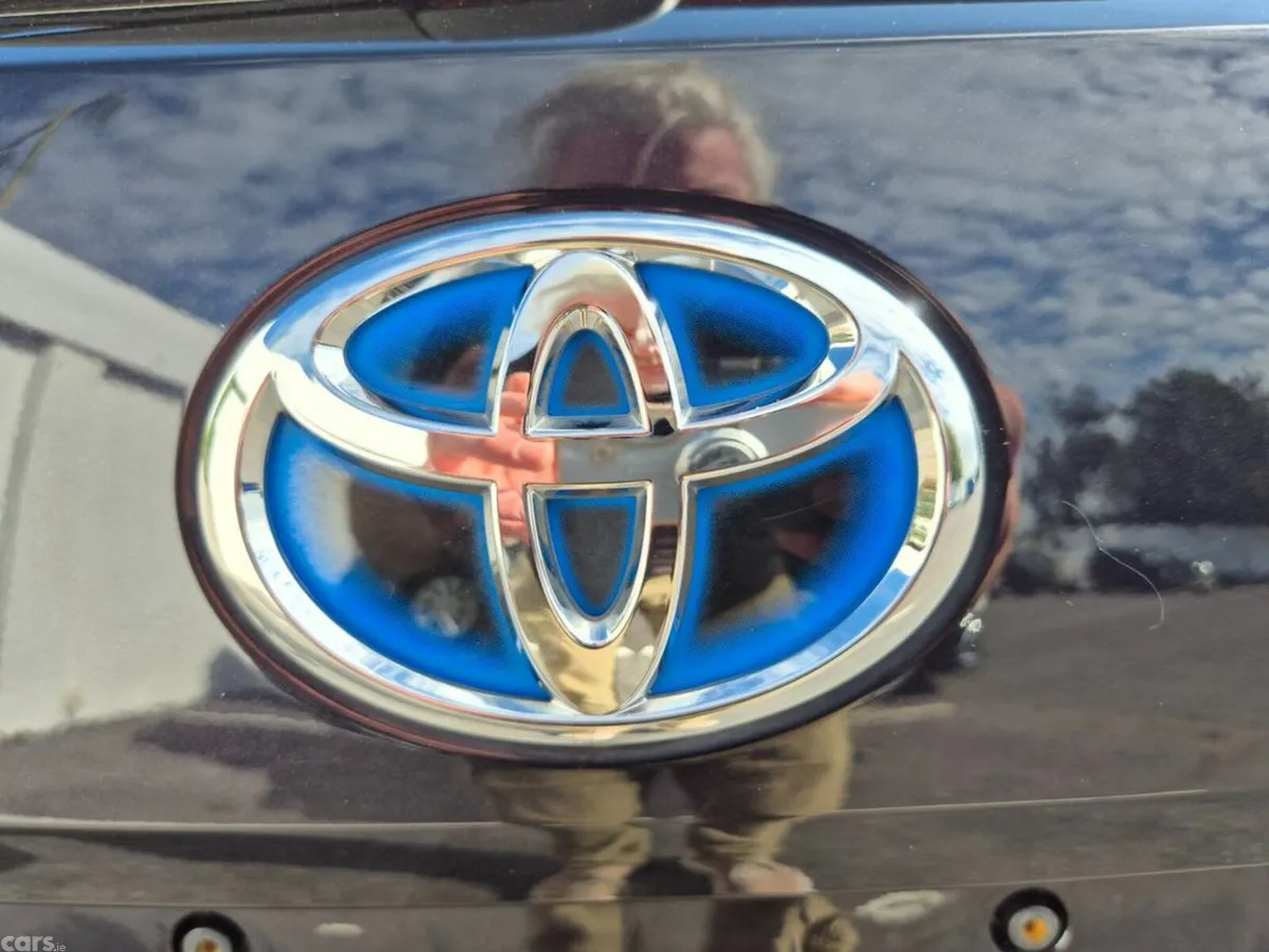 Toyota Corolla Estate, Petrol Hybrid, 2022, Black