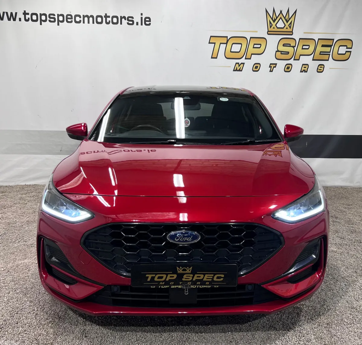 Ford Focus Hatchback, Petrol, 2023, Red