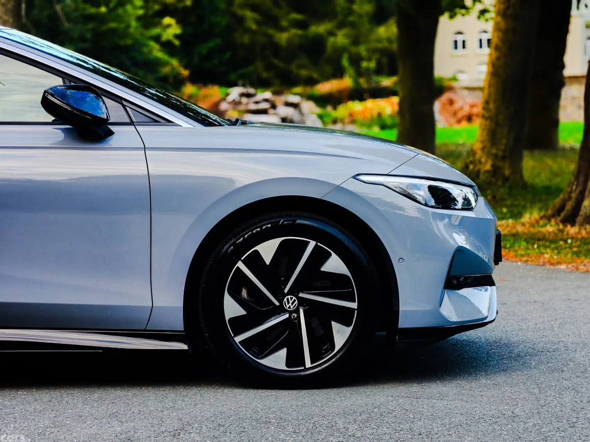 Volkswagen ID.7 Estate, Electric, 2024, Grey
