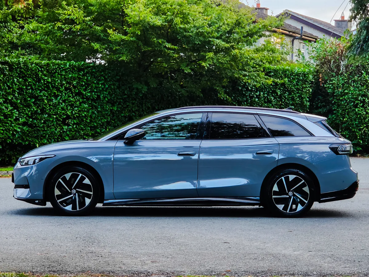 Volkswagen ID.7 Estate, Electric, 2024, Grey