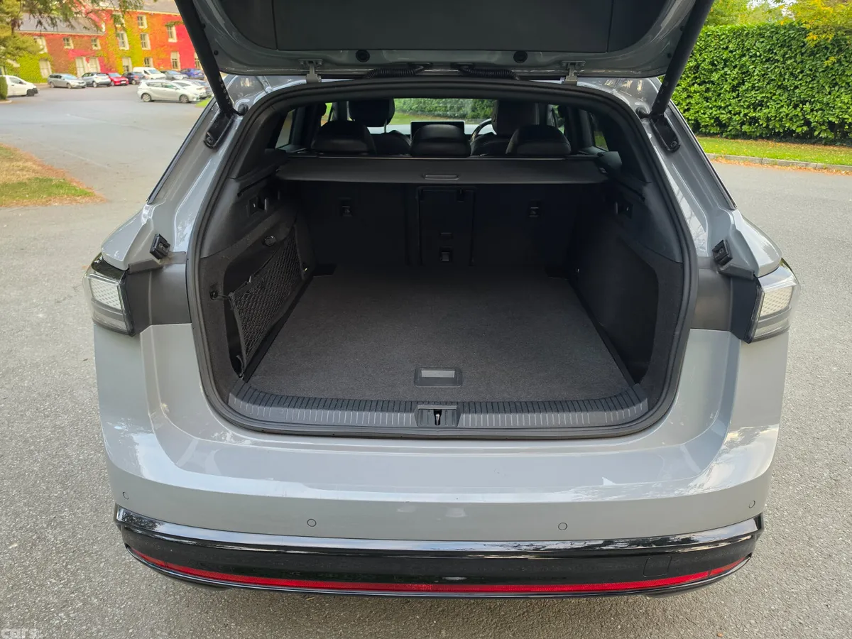 Volkswagen ID.7 Estate, Electric, 2024, Grey