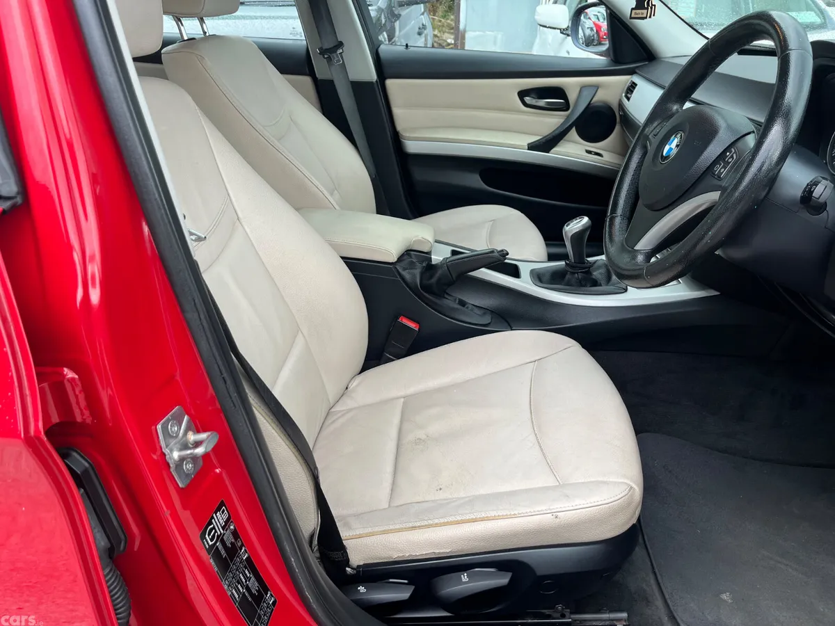 BMW 3-Series Saloon, Diesel, 2011, Red