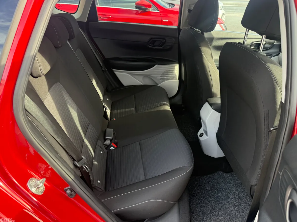 Hyundai i20 Hatchback, Petrol, 2022, Red