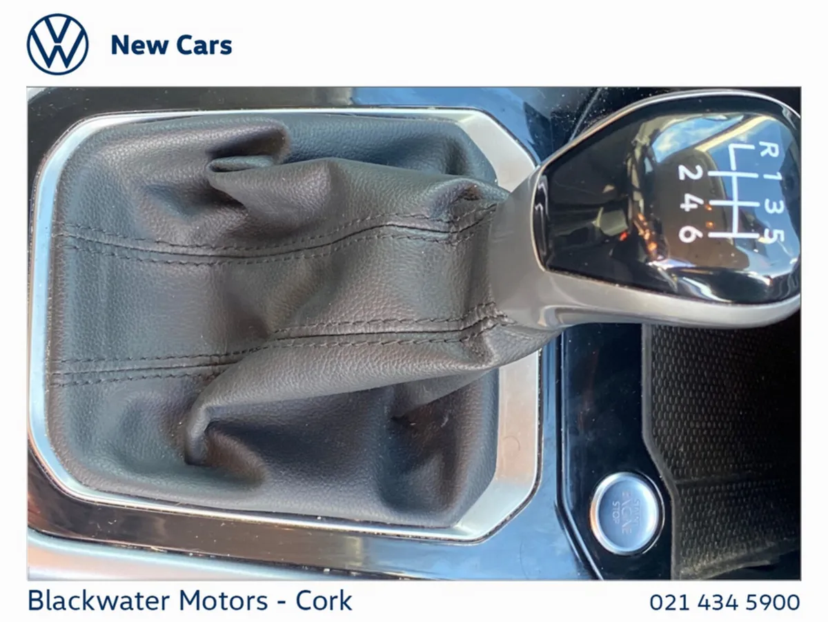 Volkswagen T-Roc SUV, Petrol, 2024, Grey