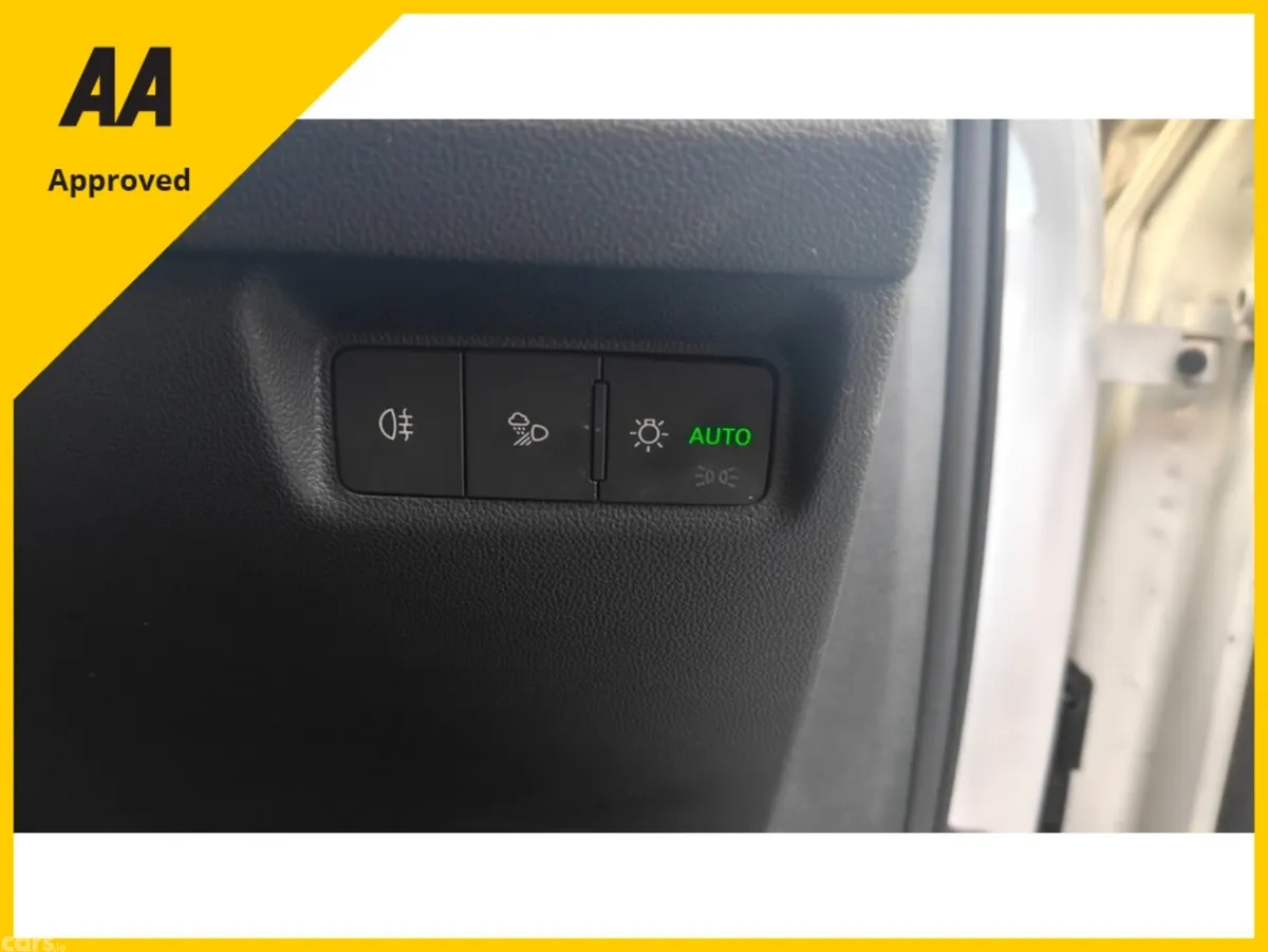 Skoda Enyaq Hatchback, Electric, 2023, White