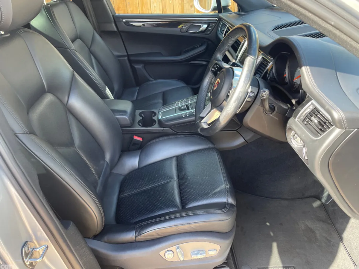 Porsche Macan SUV, Diesel, 2015, Silver