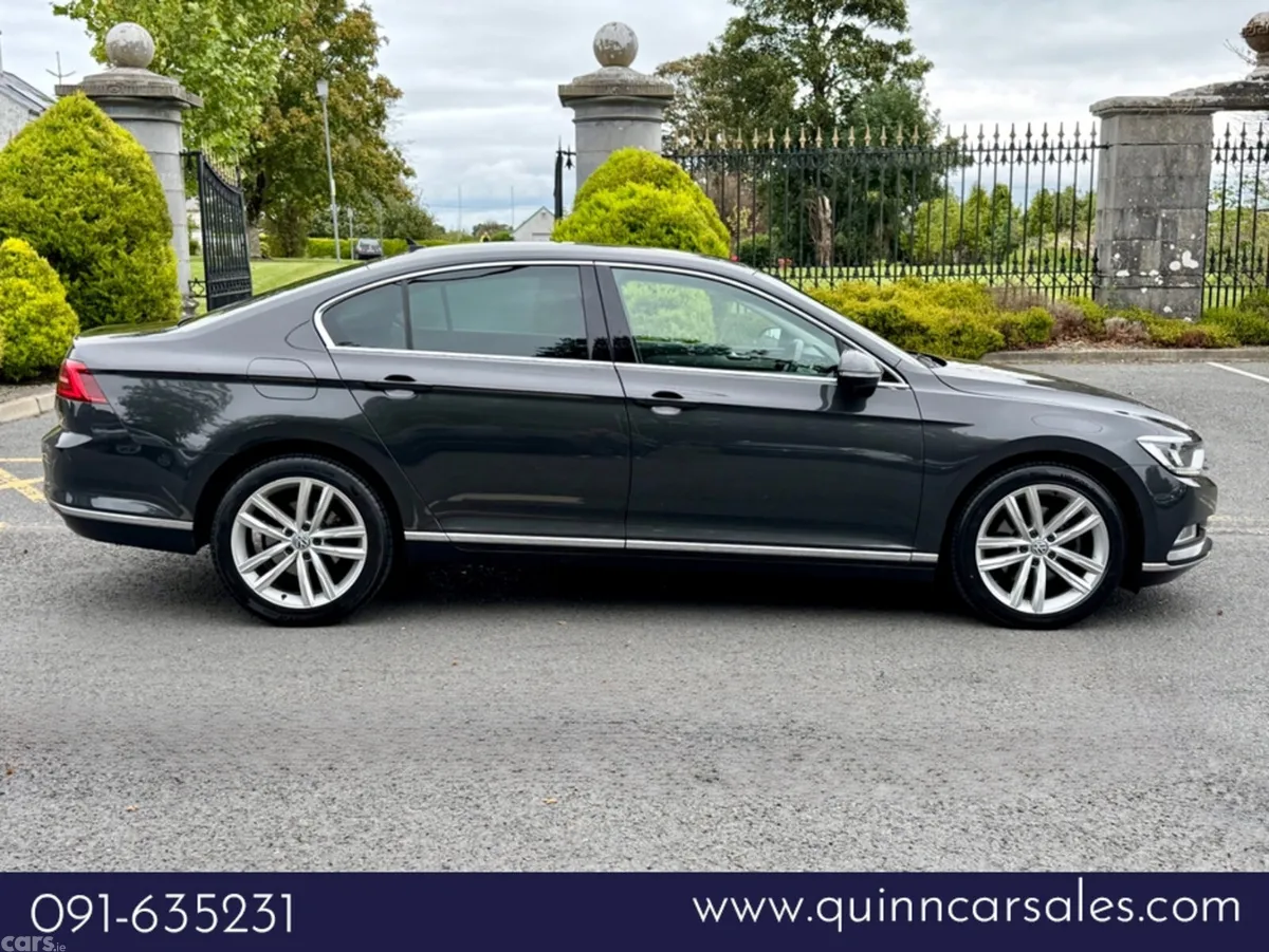 Volkswagen Passat Saloon, Diesel, 2019, Grey