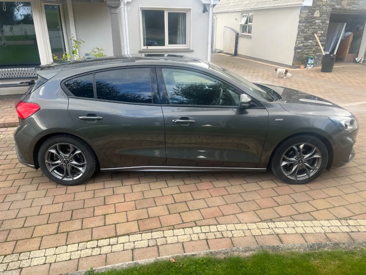 Ford Focus Hatchback, Diesel, 2021, Grey
