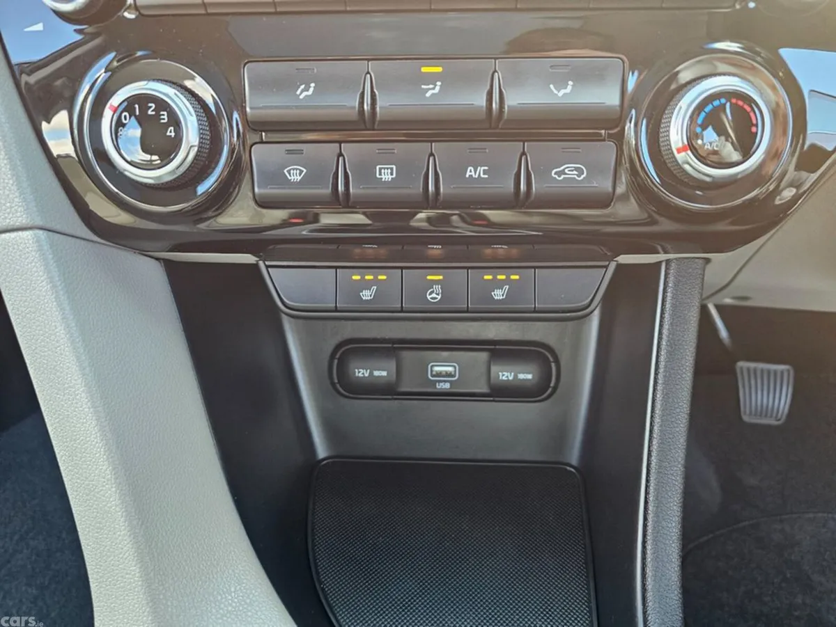 Kia Sportage MPV, Diesel Hybrid, 2021, Grey