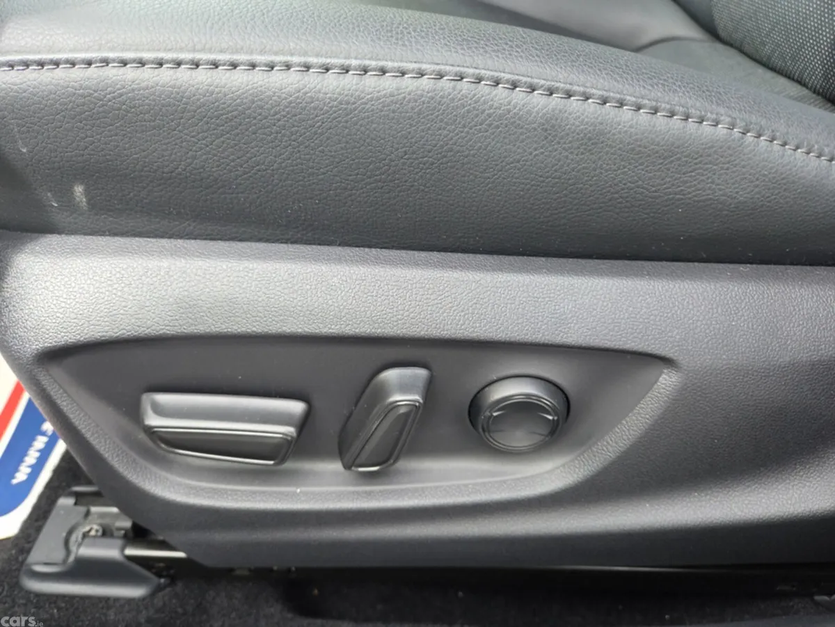 Toyota Camry Saloon, Petrol Hybrid, 2021, Grey