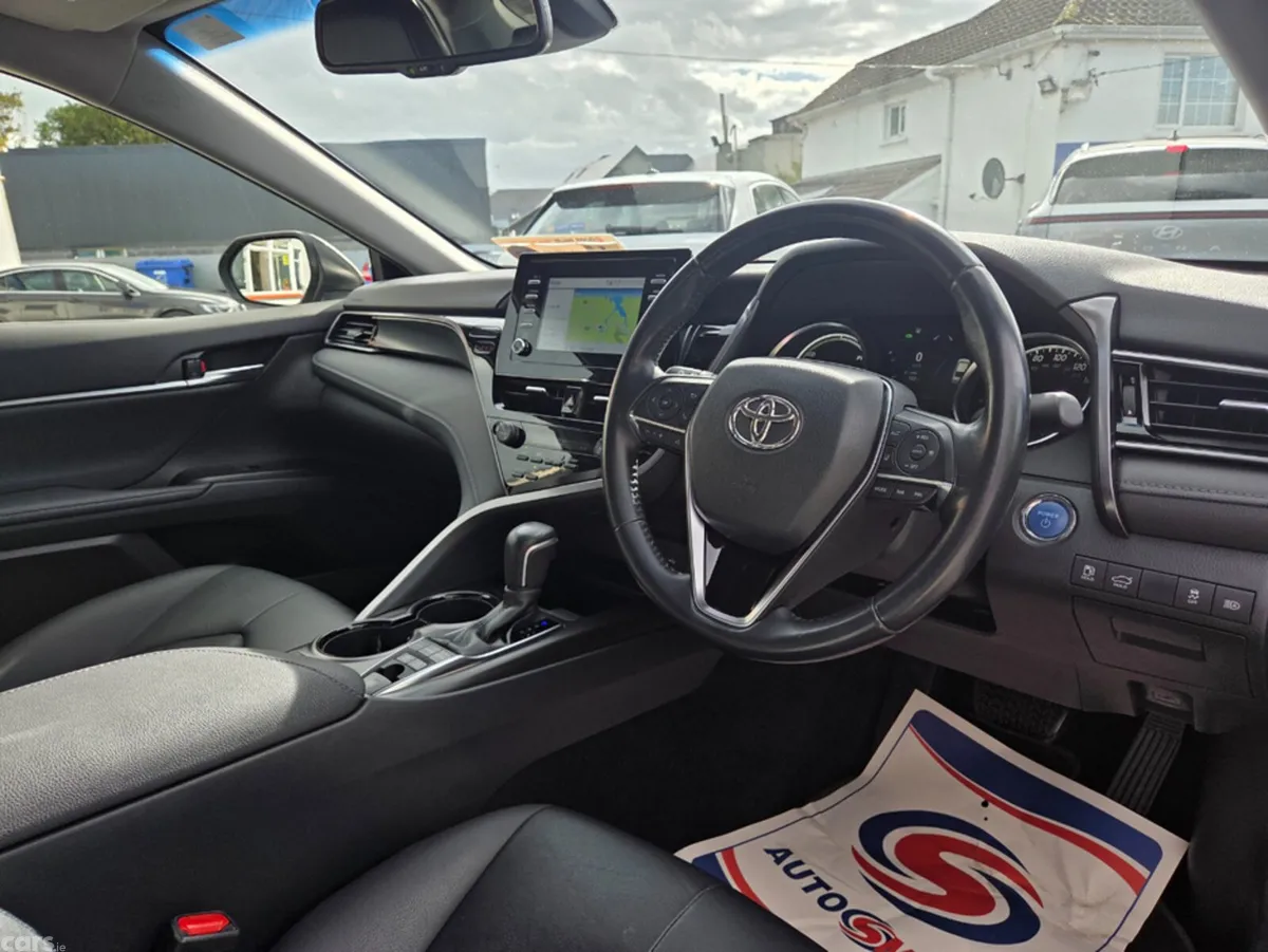 Toyota Camry Saloon, Petrol Hybrid, 2021, Grey