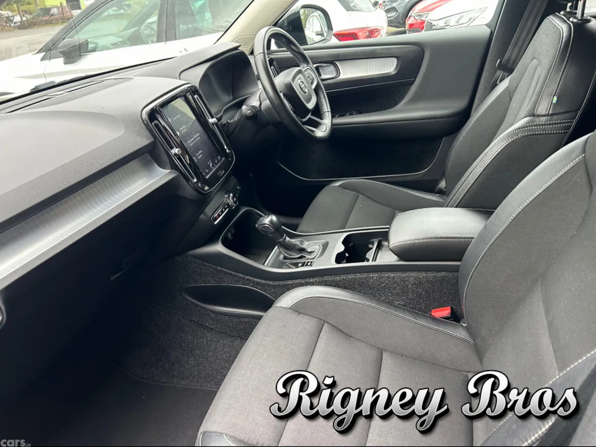 Volvo XC40 Estate, Diesel, 2018, Black