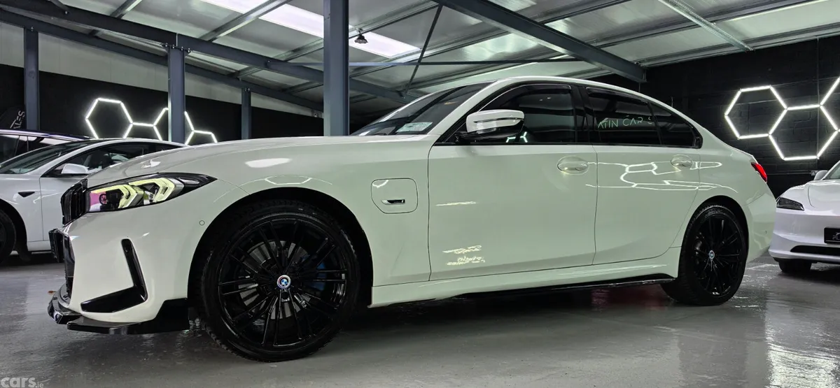 BMW 3-Series Saloon, Petrol Plug-in Hybrid, 2024, White