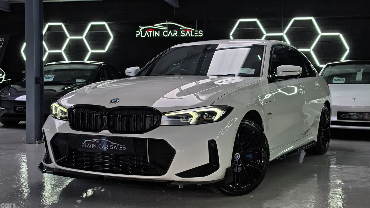 BMW 3-Series Saloon, Petrol Plug-in Hybrid, 2024, White