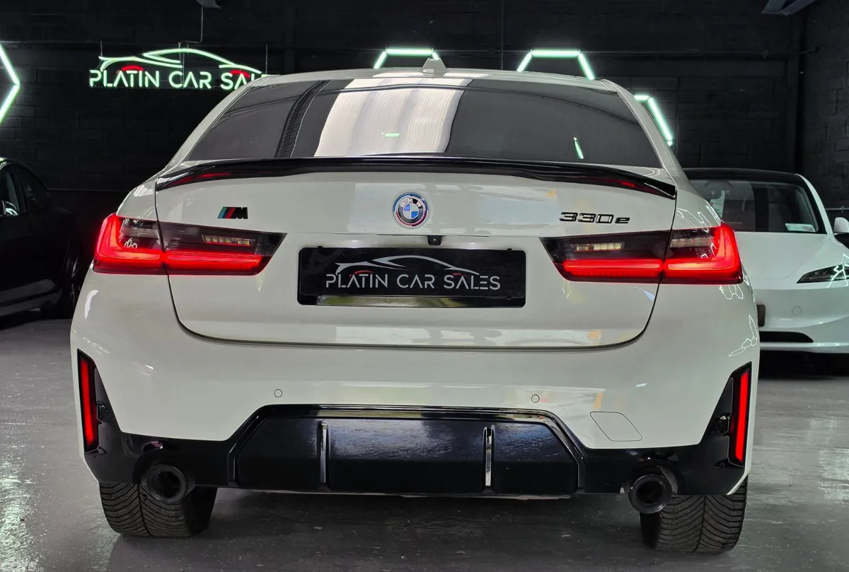 BMW 3-Series Saloon, Petrol Plug-in Hybrid, 2024, White