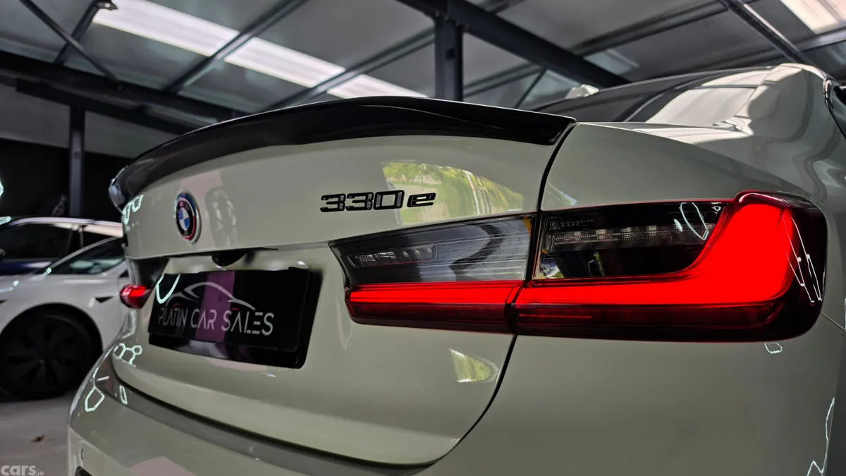 BMW 3-Series Saloon, Petrol Plug-in Hybrid, 2024, White
