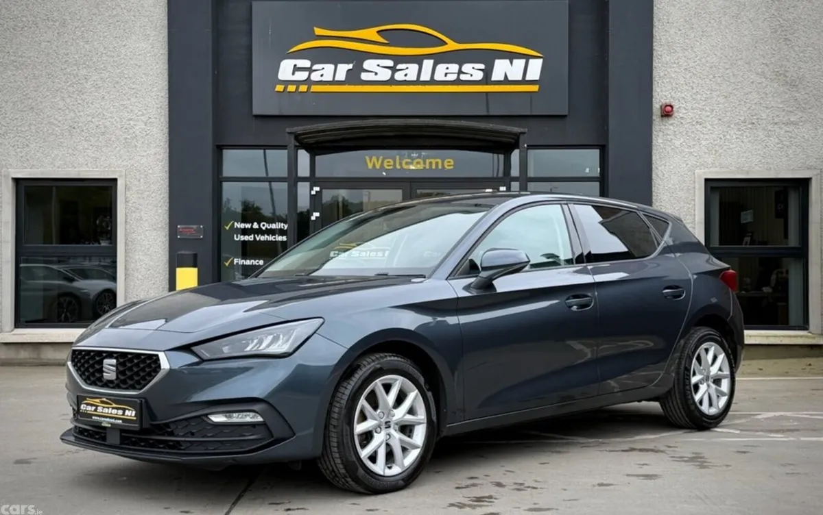 SEAT Leon Hatchback, Diesel, 2023, Grey
